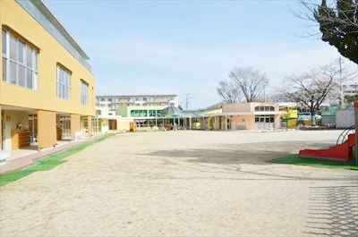 カナリヤこども園　園庭２